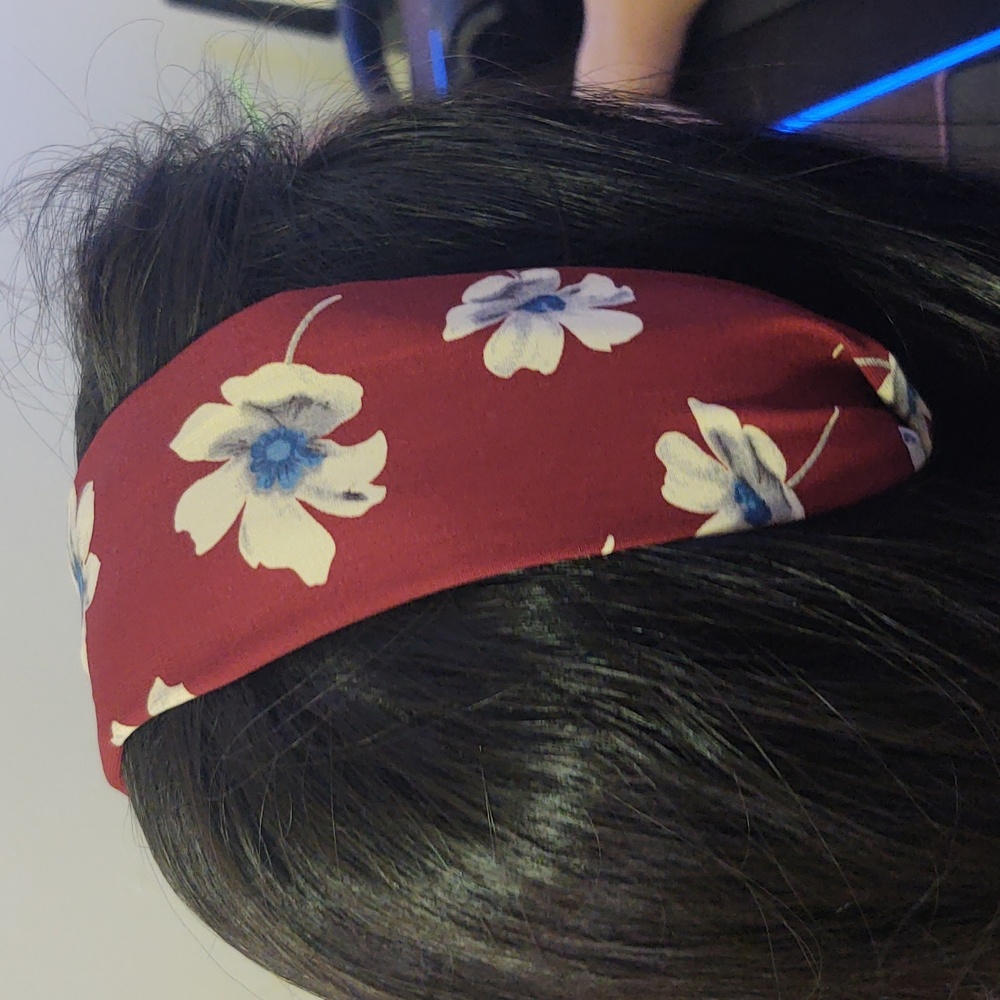 2 Floral Headbands - Picture 5 of 6
